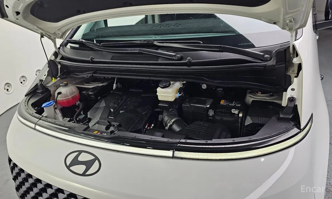 Фото 6 - Hyundai Staria