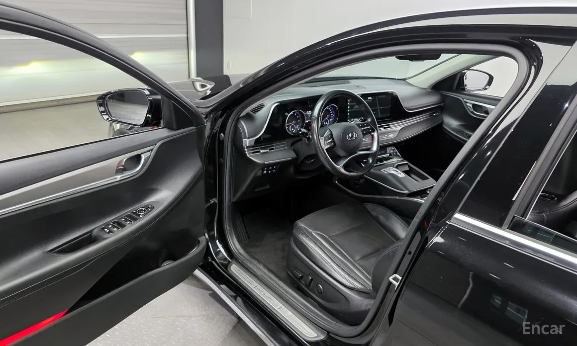 Фото 10 - Hyundai Grandeur