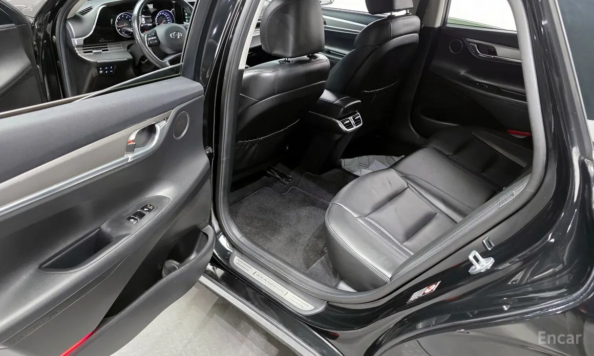 Фото 11 - Hyundai Grandeur