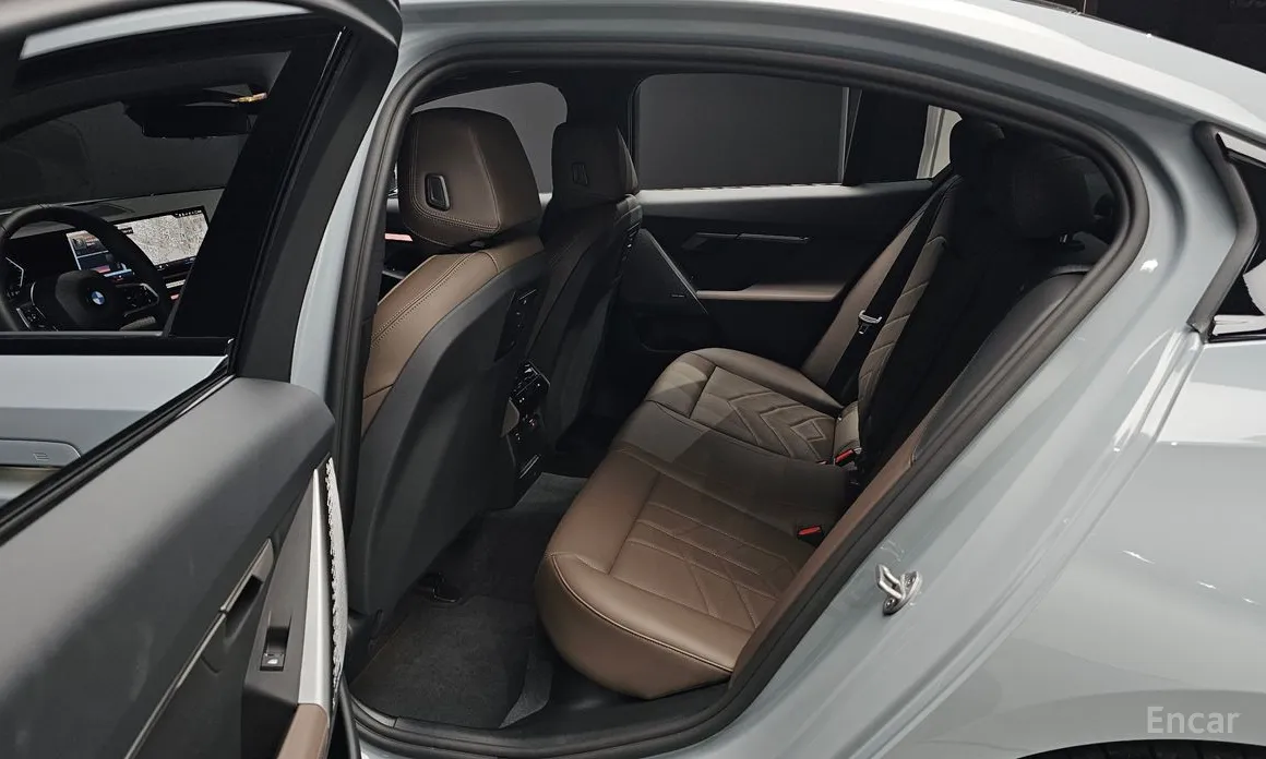 Фото 12 - BMW 5 Series