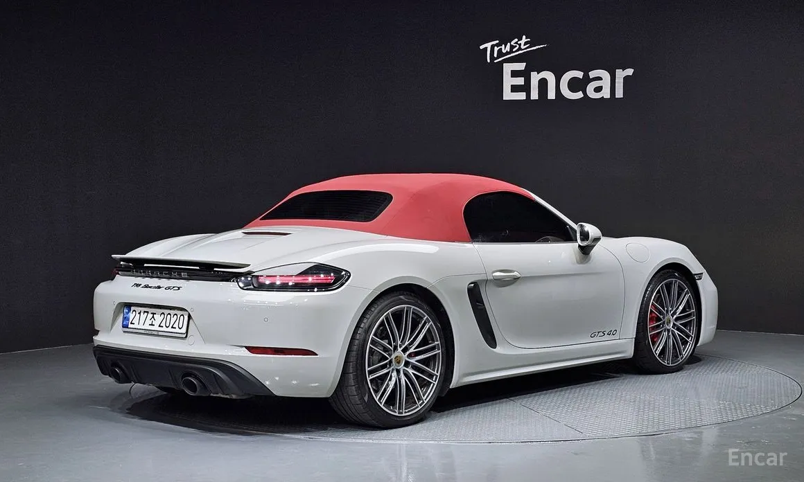 Фото 2 - Porsche 718