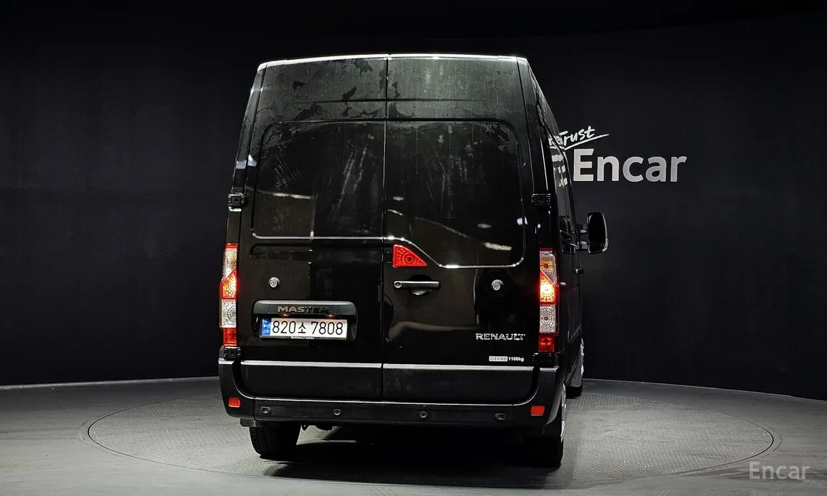Фото 4 - Renault Master