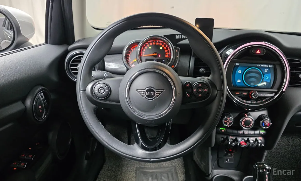 Photo 13 - Mini Cooper