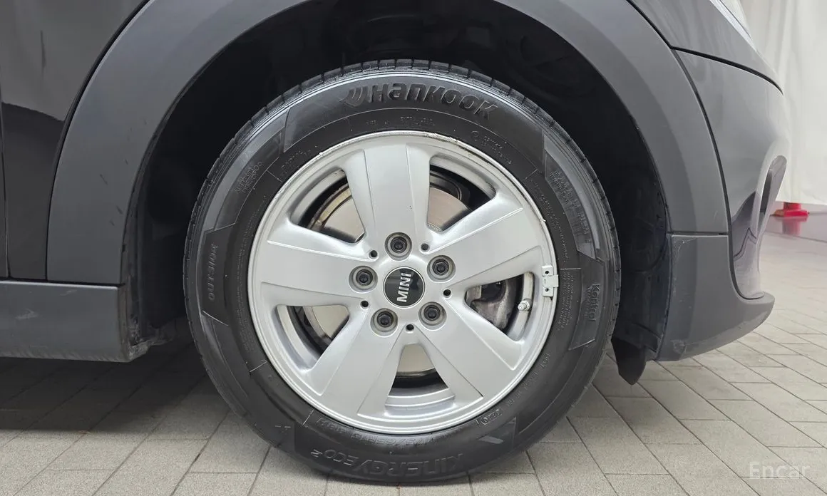 Photo 5 - Mini Cooper