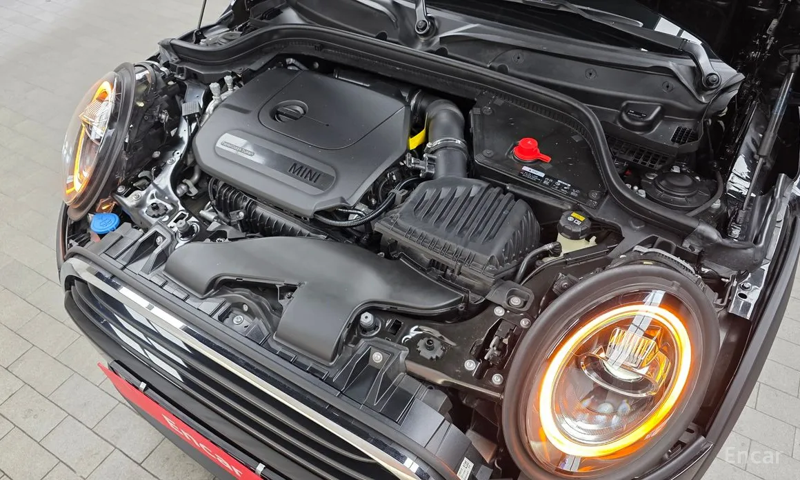 Photo 6 - Mini Cooper