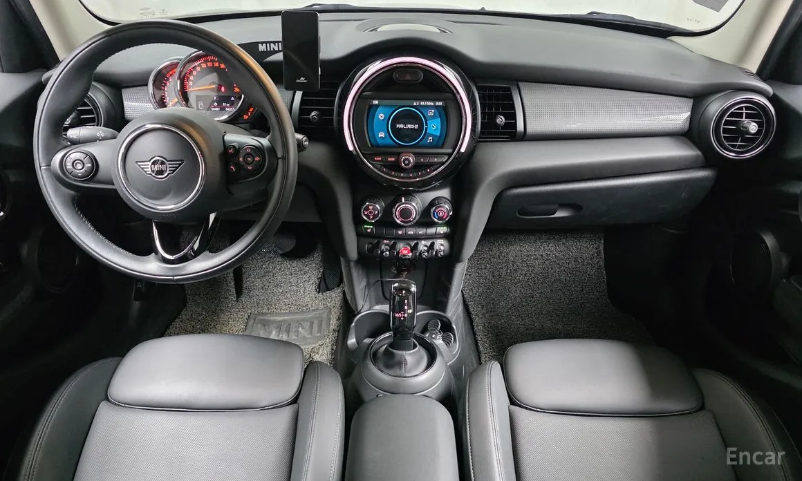 Photo 7 - Mini Cooper