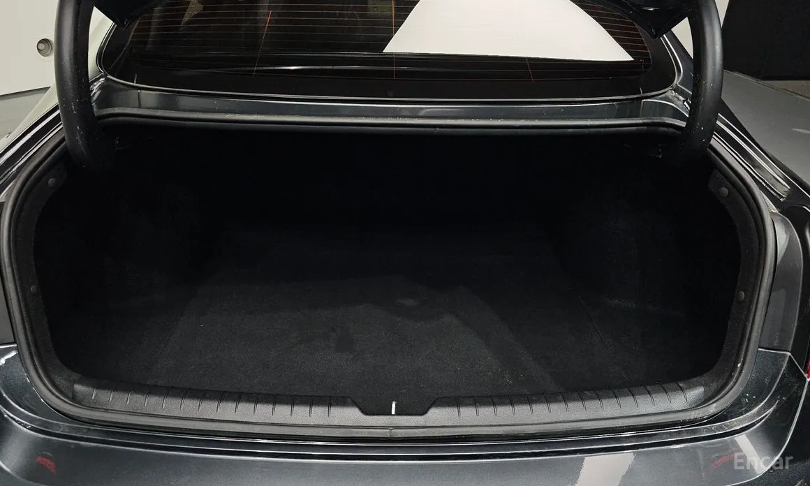 Photo 20 - Hyundai Sonata