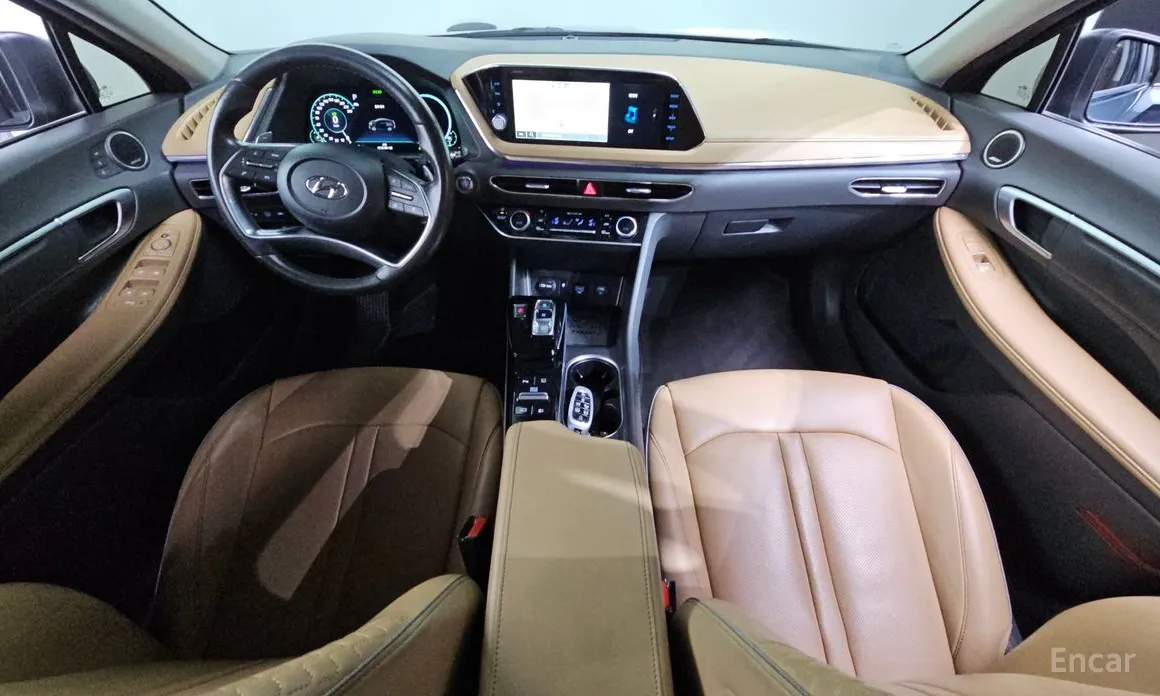 Photo 7 - Hyundai Sonata