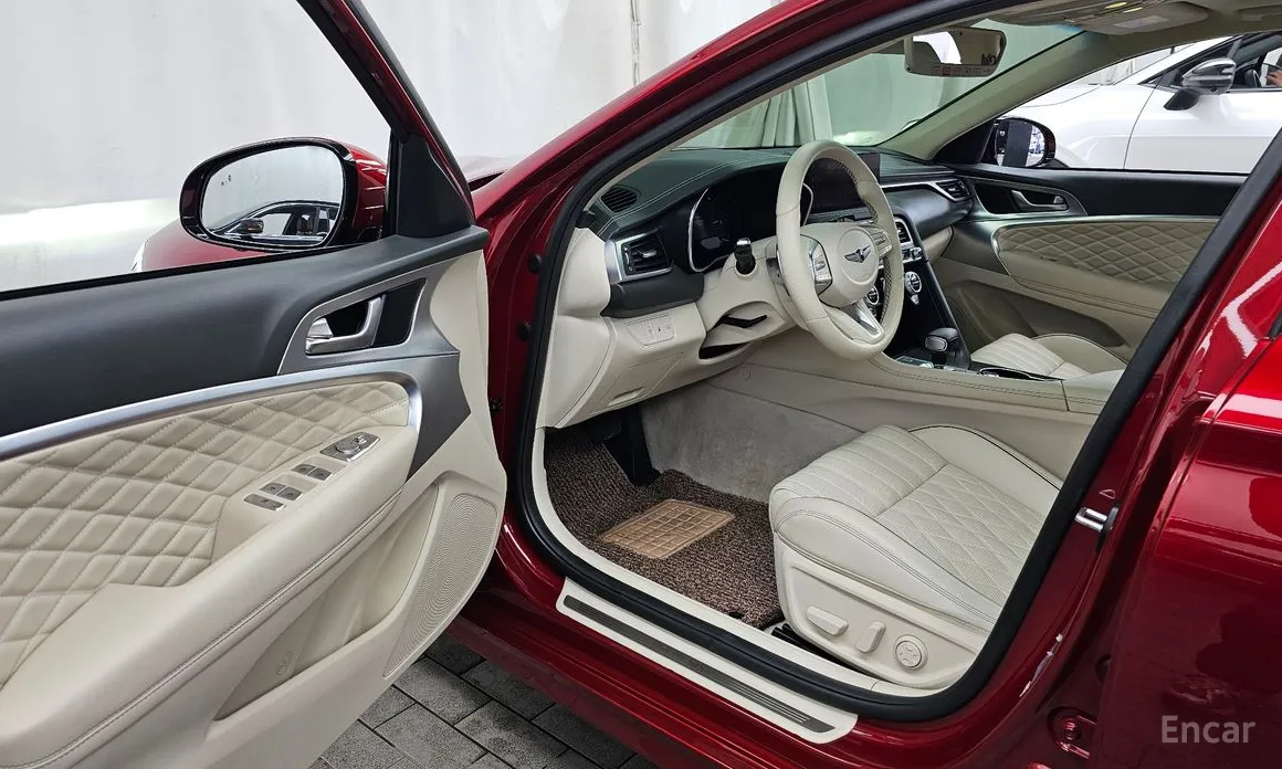 صورة 10 - Genesis G70