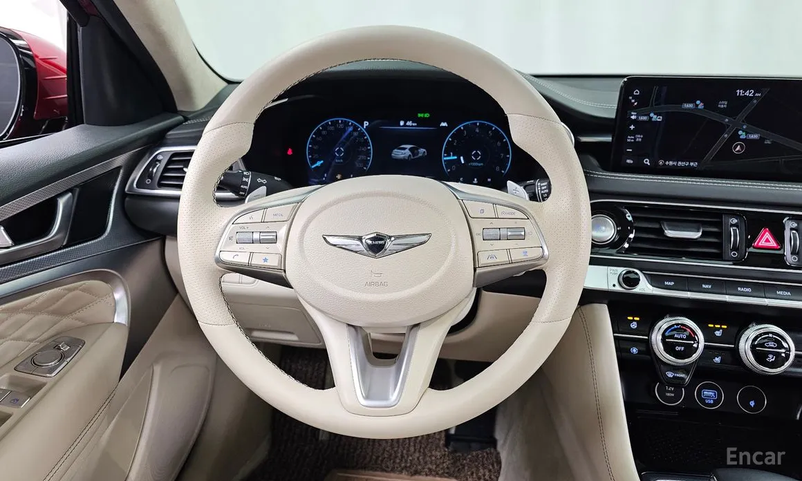 صورة 13 - Genesis G70