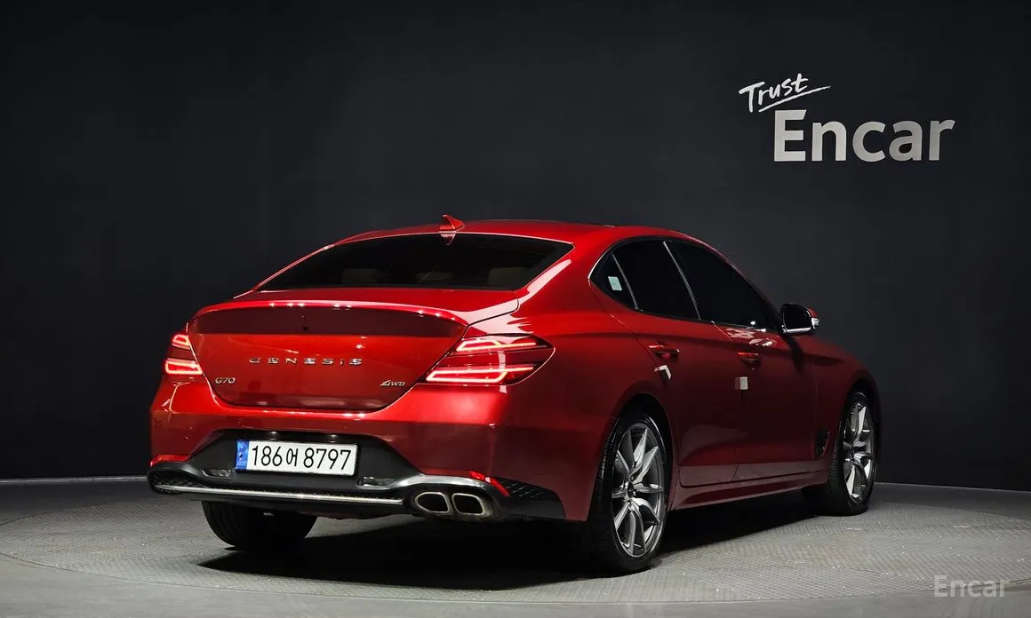 صورة 2 - Genesis G70