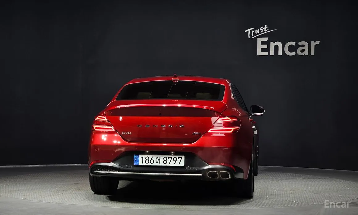 صورة 4 - Genesis G70