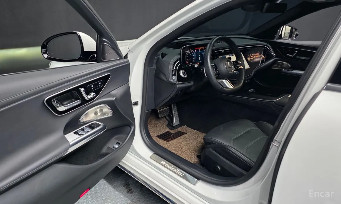 Фото 10 - Mercedes-Benz E-Class