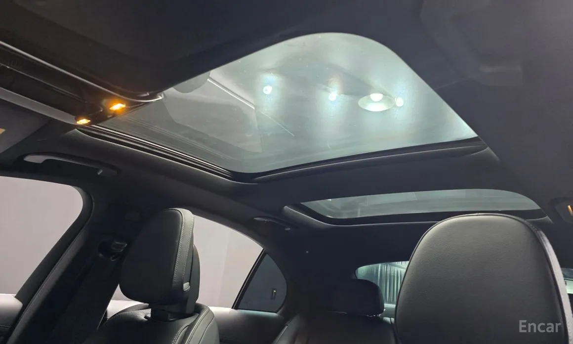 Фото 18 - Mercedes-Benz E-Class