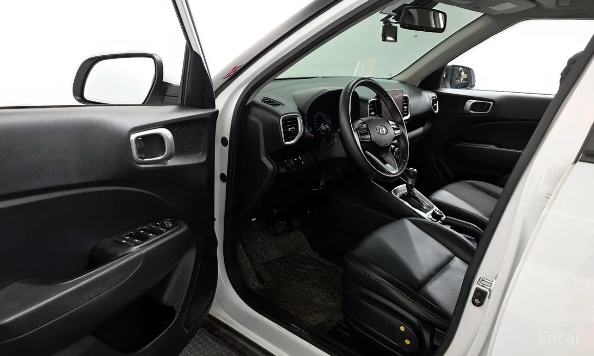 Фото 10 - Hyundai Venue