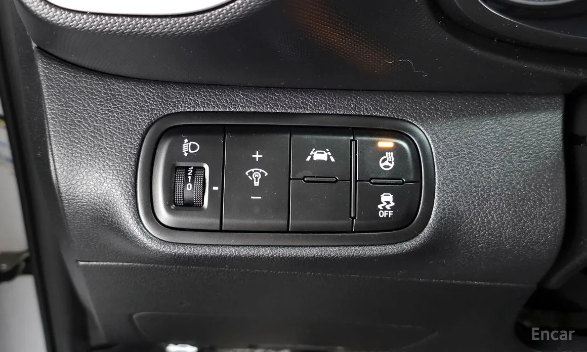 Фото 13 - Hyundai Venue