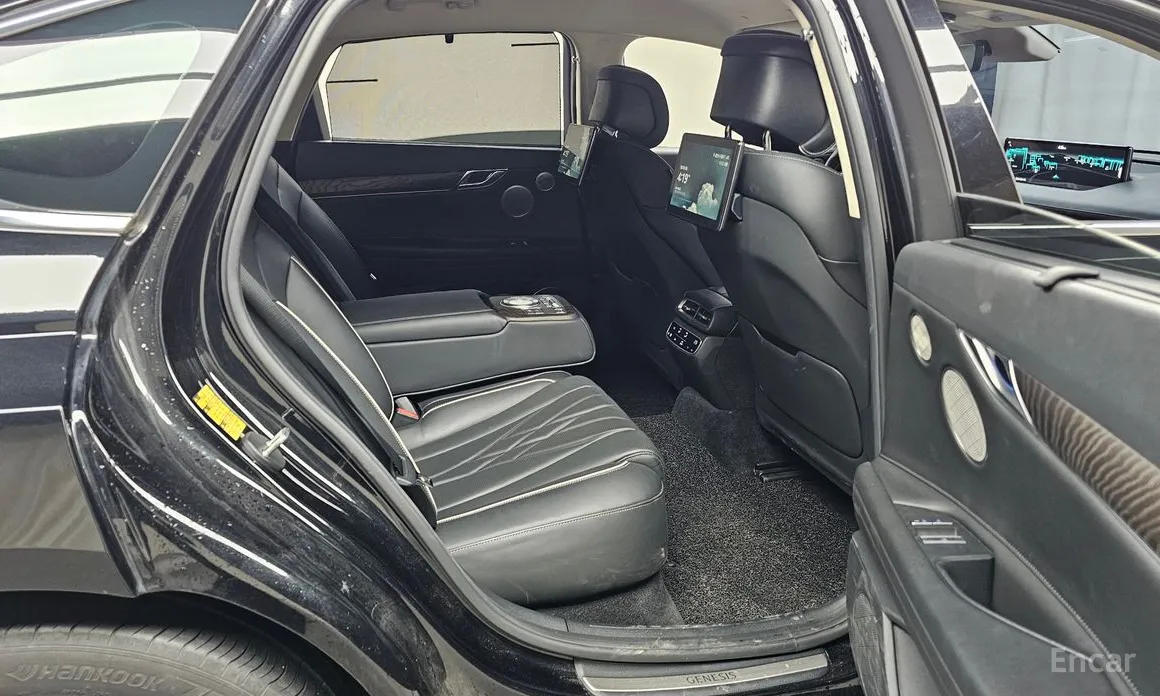 Фото 12 - Genesis G80