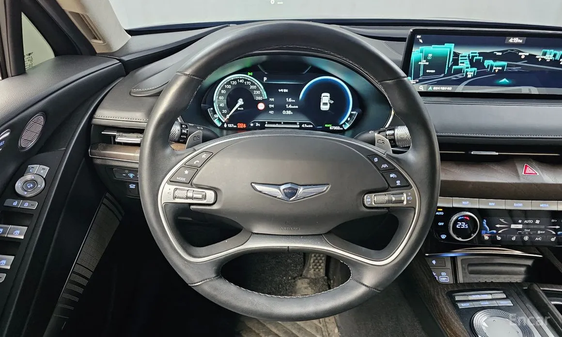 Фото 13 - Genesis G80