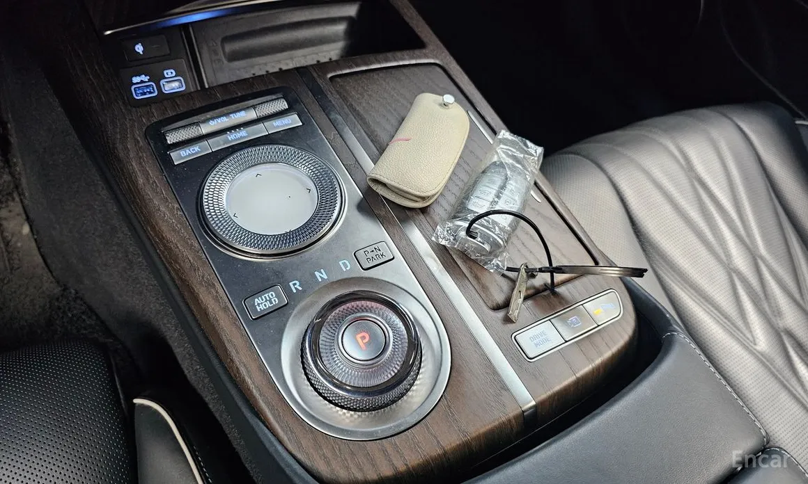 Фото 9 - Genesis G80