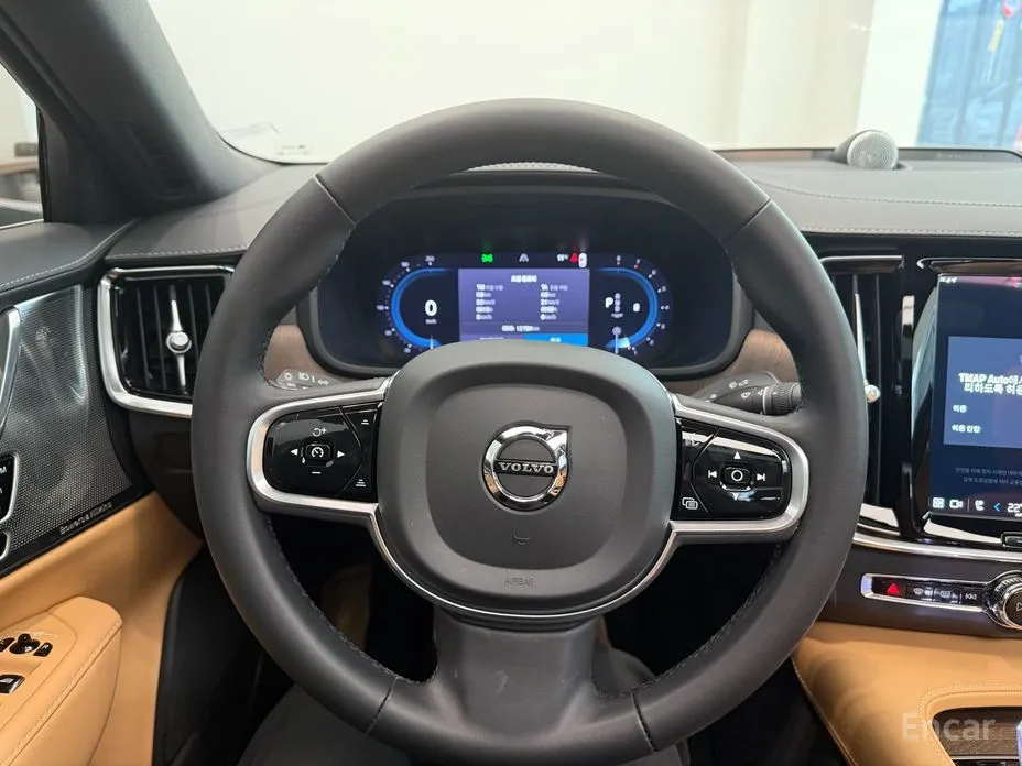 Фото 11 - Volvo S90