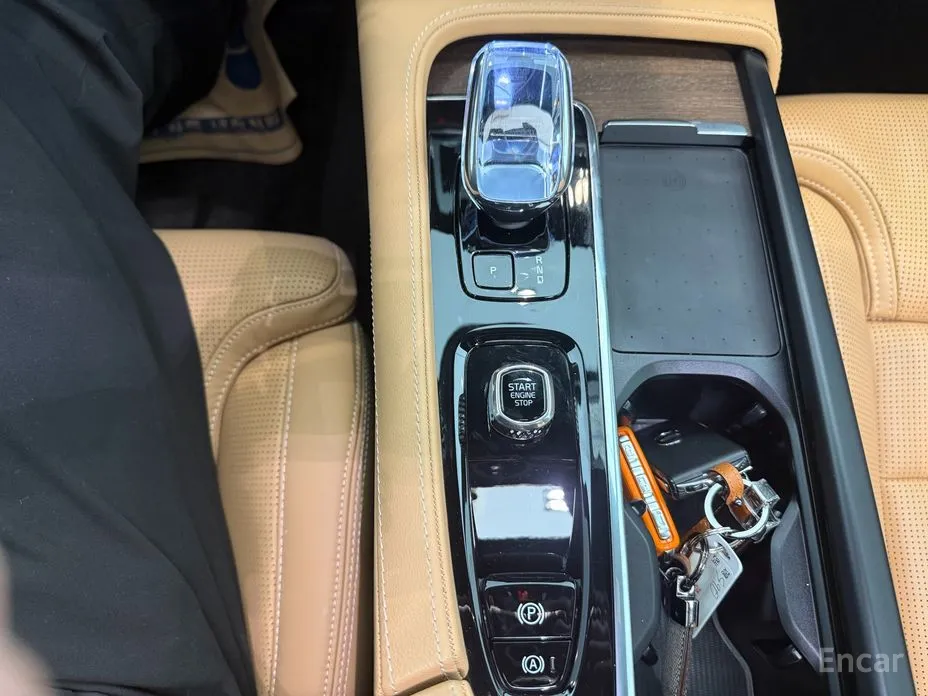 Фото 12 - Volvo S90