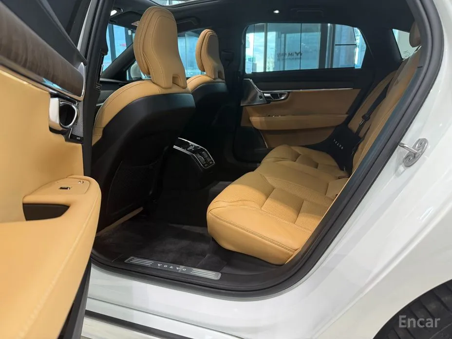 Фото 20 - Volvo S90