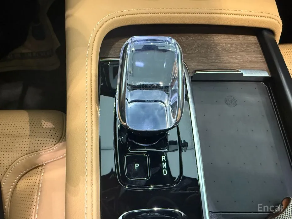 Фото 9 - Volvo S90