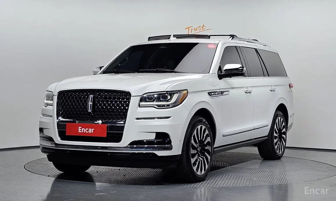 Фото 1 - Lincoln Navigator