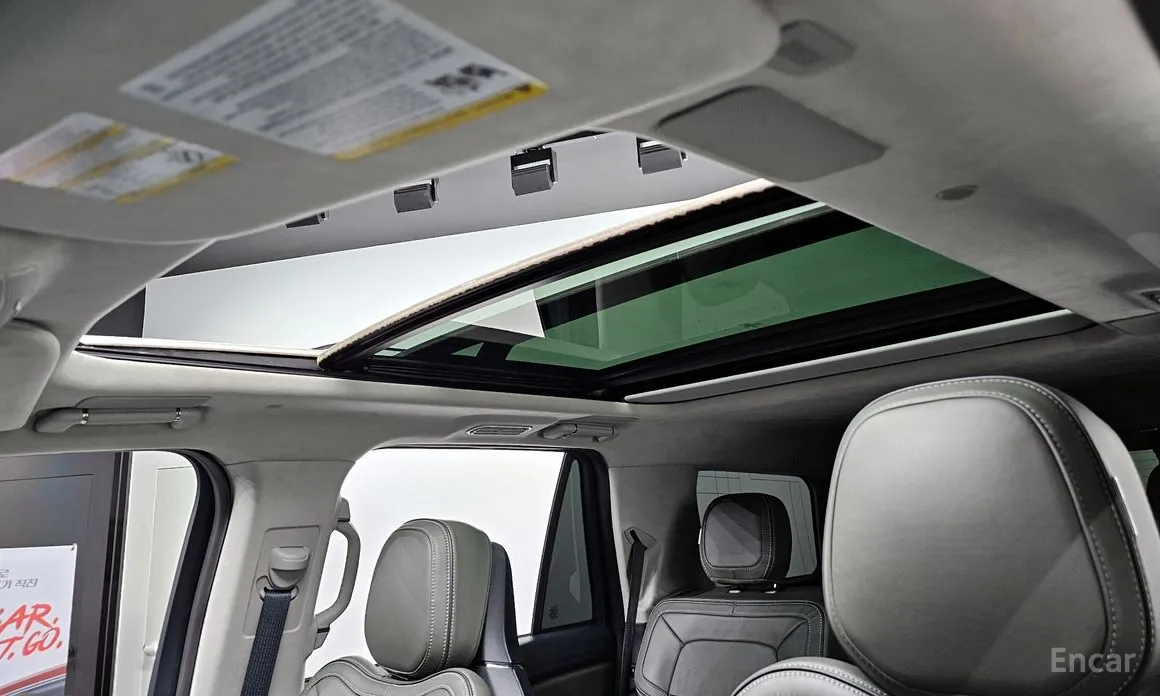 Фото 20 - Lincoln Navigator