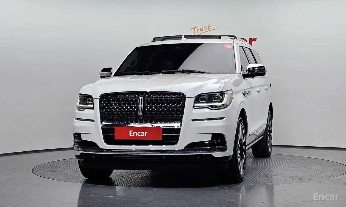 Фото 3 - Lincoln Navigator