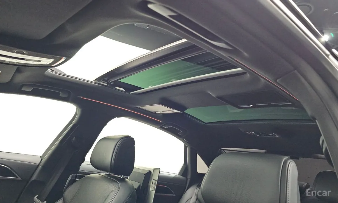 Фото 17 - Audi A8