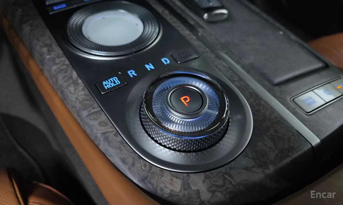 Фото 9 - Genesis G80