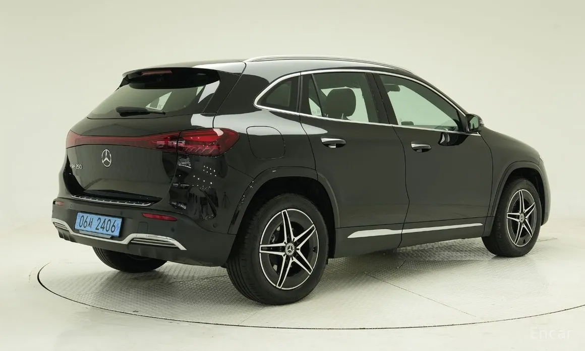 Фото 2 - Mercedes-Benz EQA