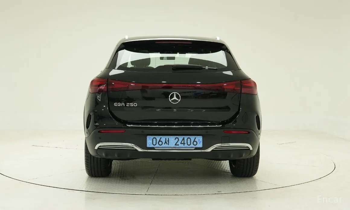 Фото 4 - Mercedes-Benz EQA