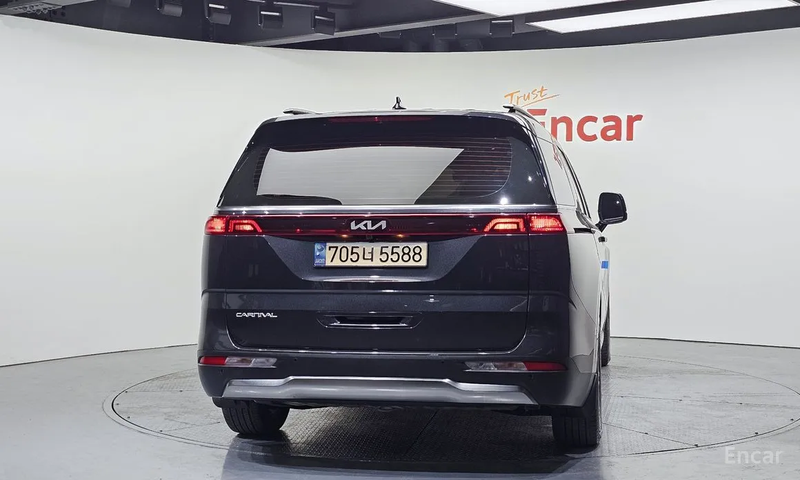 Фото 4 - Kia Carnival