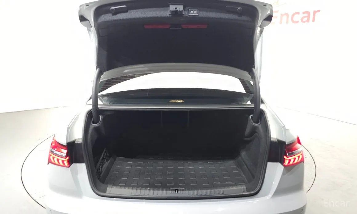 Фото 20 - Audi A6