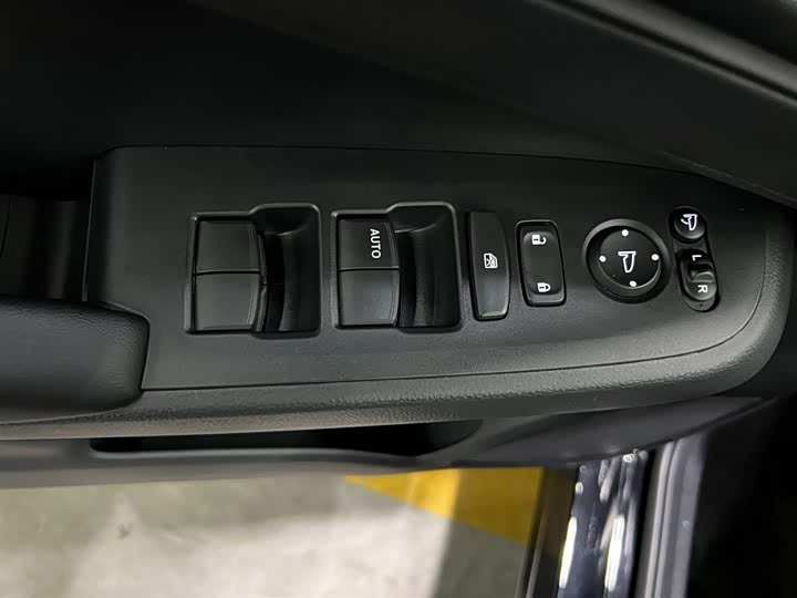 Фото 9 - Honda XR-V