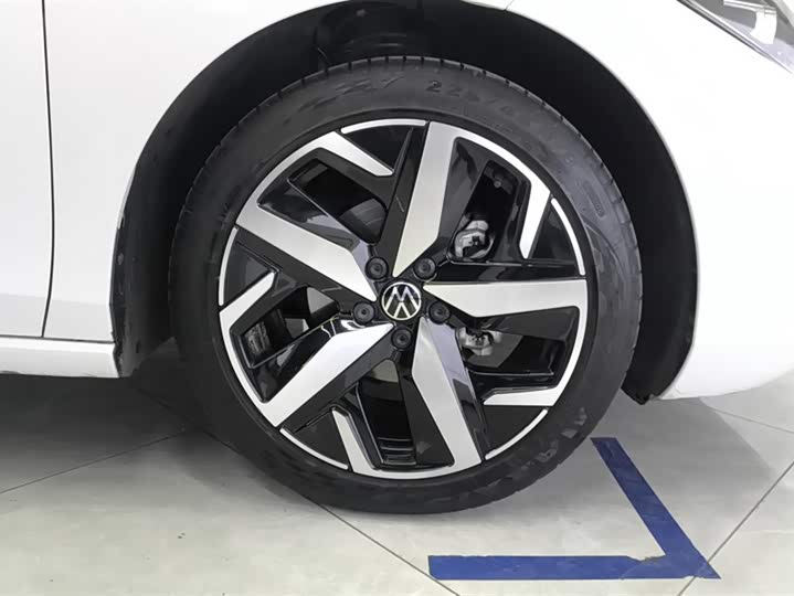 Фото 6 - Volkswagen Lamando L