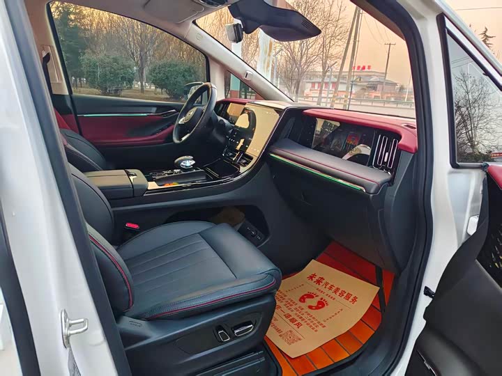 Фото 5 - GAC Trumpchi E9