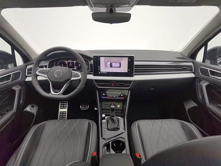 Фото 5 - Volkswagen Tiguan L Pro