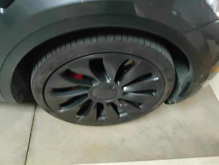 Фото 6 - Tesla Model Y