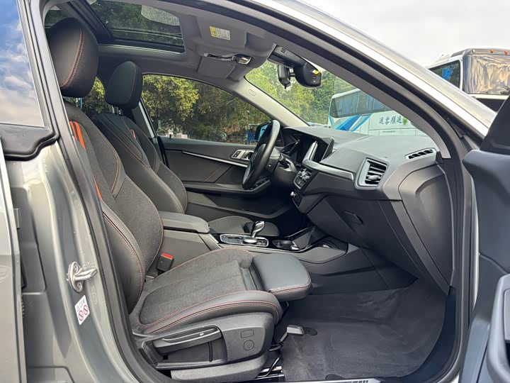 Фото 8 - BMW 2 Series