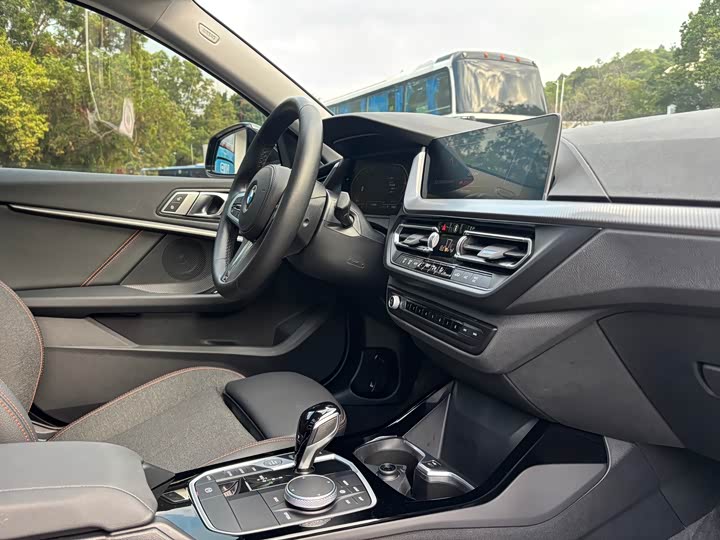 Фото 9 - BMW 2 Series