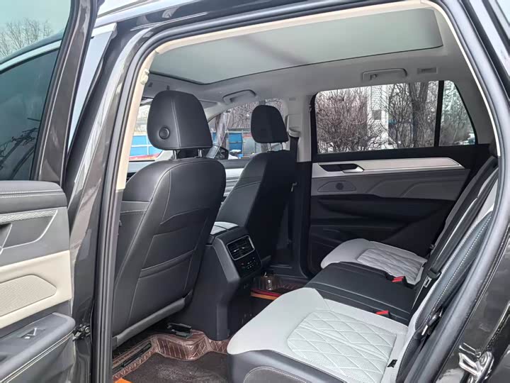 Фото 8 - Volkswagen Tavendor