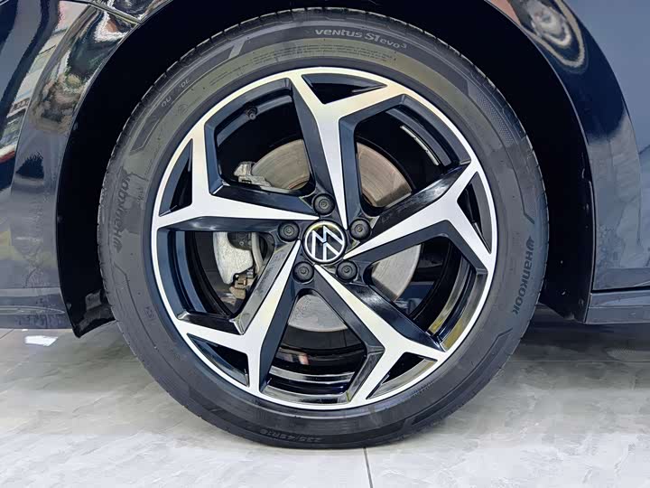 Фото 6 - Volkswagen Passat