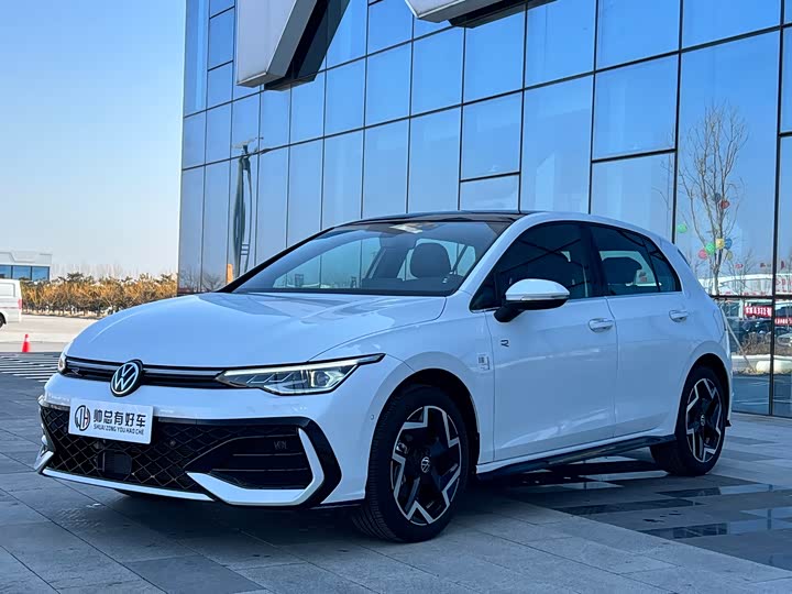 Фото 1 - Volkswagen Golf