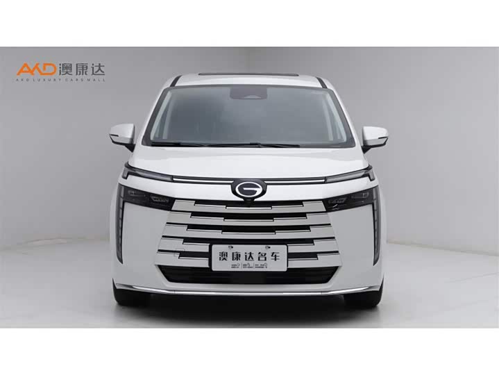 Фото 2 - GAC Trumpchi E8