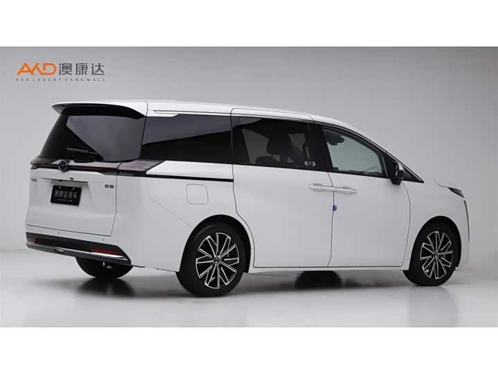 Фото 3 - GAC Trumpchi E8