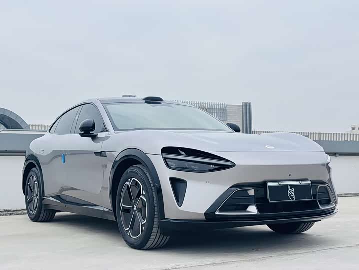 Фото 1 - Xiaomi YU7