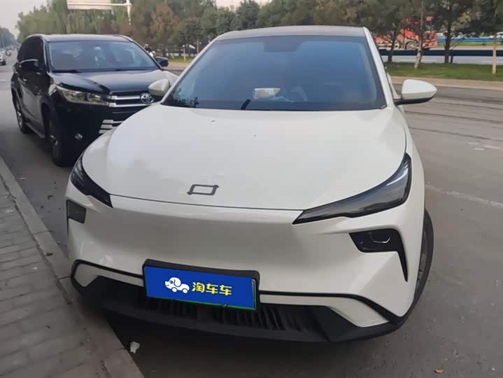 Фото 2 - Bestune 03